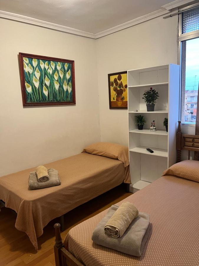 Malvarrosa Simple Shared Home Valencia Exterior foto